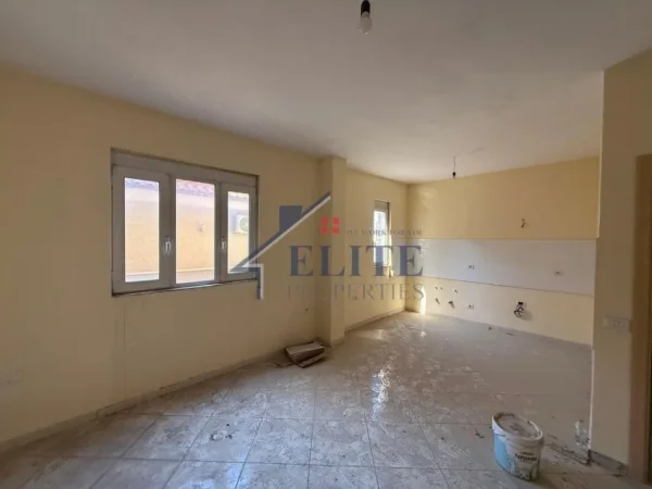 Tirane, shitet apartament 2+1+Ballkon Kati 2, 105 m² 130.000 € 