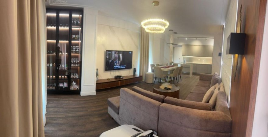 Tirane, jepet me qera apartament 3+1+Aneks+Ballkon Kati 6, 130 m² 1.500 € (Rruga Muhamet Gjollesha)