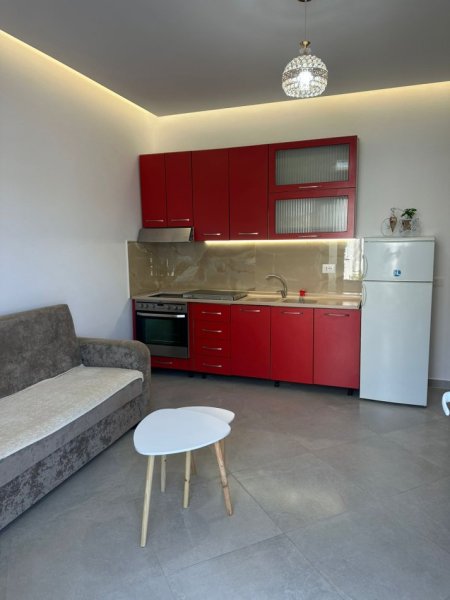 Durres, jepet me qera shtepi 1+1+Aneks Kati 1, (SPITALLE AFER UNIVERSITETIT, 2 vajza ose cift)