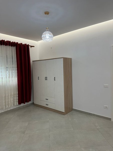 Durres, jepet me qera shtepi 1+1+Aneks Kati 1, (SPITALLE AFER UNIVERSITETIT, 2 vajza ose cift)