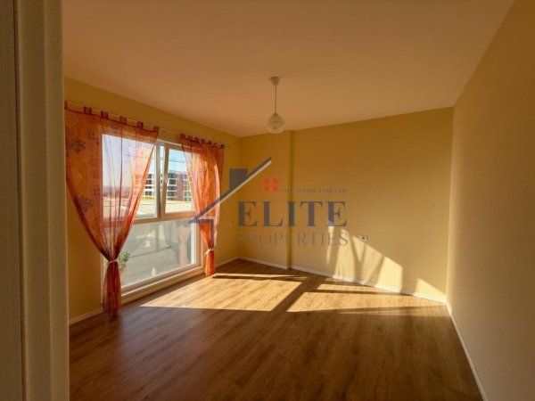 Tirane, jepet me qera apartament 2+1+Ballkon Kati 4, 84 m² 380 € 