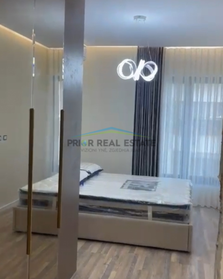 Tirane, jepet me qera apartament 1+1+Ballkon Kati 3, 71 m² 1.000 € (Rruga e Kosovareve)