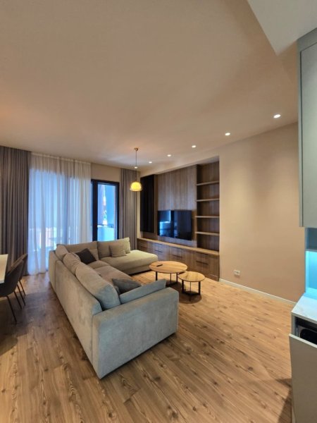 Tirane, jepet me qera apartament 2+1+Ballkon Kati 5, 128 m² 1.200 € (Delijorgji)