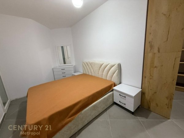 Tirane, jepet me qera apartament 2+1 , 92 m² 580 € (Ali Demi)