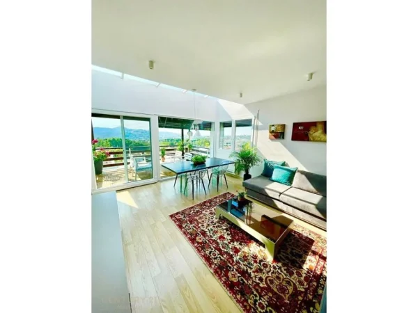 Tirane, shitet apartament 2+1+Aneks+Ballkon Kati 2, 139 m² 370.000 € (Sauk)