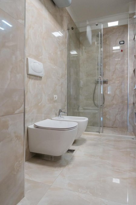 Tirane, shitet apartament 3+1+Ballkon Kati 12, 140 m² 360.000 € (Kompleksi Magnet)