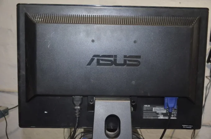 Tirane, shes Monitor Asus VH203D