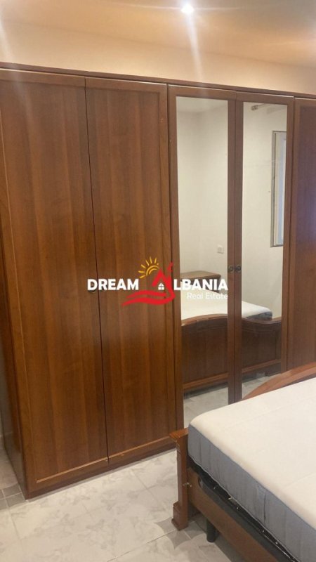 Tirane, jepet me qera shtepi 1+1 , 65 m² 500 € (Tek Ish Fusha e Aviacionit)