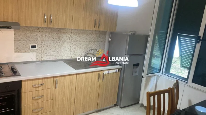 Tirane, jepet me qera shtepi 1+1 , 65 m² 500 € (Tek Ish Fusha e Aviacionit)