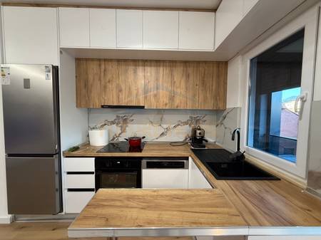 Tirane, jepet me qera apartament 2+1+Ballkon , 97 m² 1.000 € 