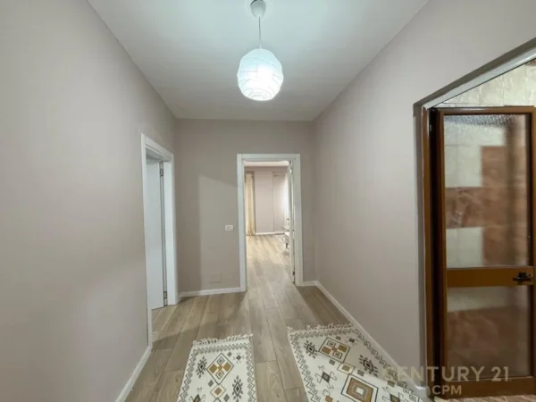 Tirane, jepet me qera apartament 2+1 Kati 4, 103 m² 450 € (Fresku)