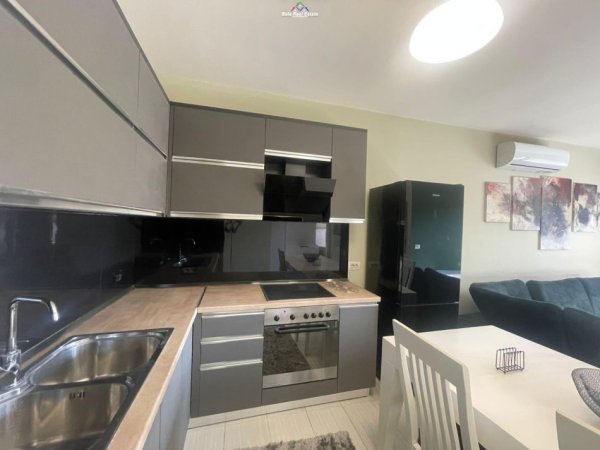 Tirane, jepet me qera apartament 2+1 Kati 3, 78 m² 1.000 € (stadiumi dinamo)