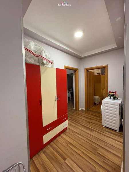 Tirane, jepet me qera apartament 1+1+Ballkon Kati 5, 65 m² 170.000 € (myslym shyri)