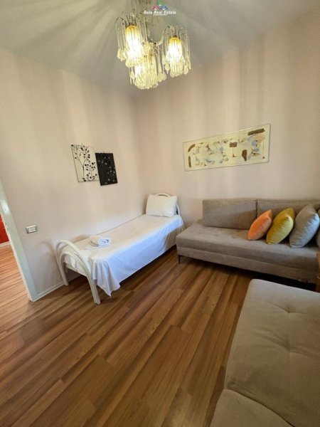 Tirane, jepet me qera apartament 1+1+Ballkon Kati 5, 65 m² 170.000 € (myslym shyri)