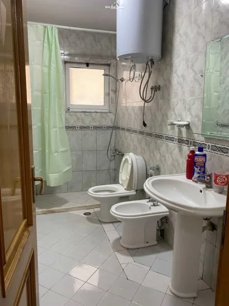 Tirane, jepet me qera apartament 2+1 Kati 6, 100 m² 550 € (dritan hoxha)