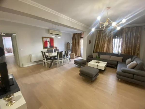 Tirane, jap me qera apartament 3+1 Kati 6, 126 m² 1.100 € (sulejman pasha)