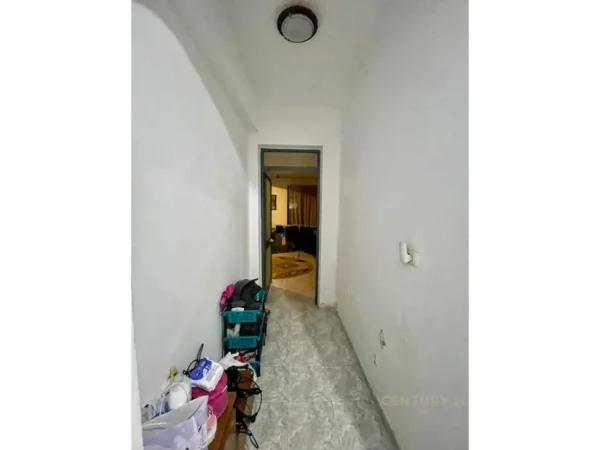 Tirane, shes apartament 2+1 Kati 1, 87 m² 133.000 € (Rruga Petro Nini)
