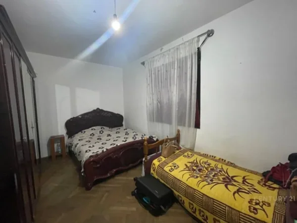 Tirane, shes apartament 2+1 Kati 1, 87 m² 133.000 € (Rruga Petro Nini)