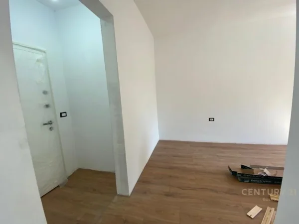 Tirane, shes apartament 1+1 Kati 2, 30 m² 75.000 € (Don Bosko)