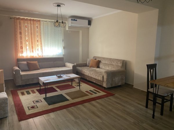 Durres Plazh, jepet me qera apartament 1+1+Aneks+Ballkon Kati 3, 470 € 