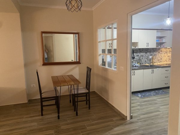 Durres Plazh, jepet me qera apartament 1+1+Aneks+Ballkon Kati 3, 470 € 