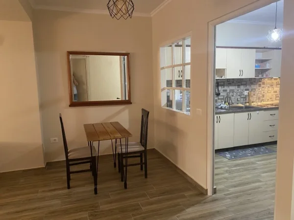 Durres Plazh, jepet me qera apartament 1+1+Aneks+Ballkon Kati 3, 470 € 