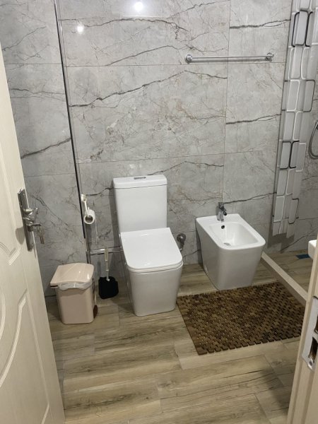 Durres Plazh, jepet me qera apartament 1+1+Aneks+Ballkon Kati 3, 470 € 