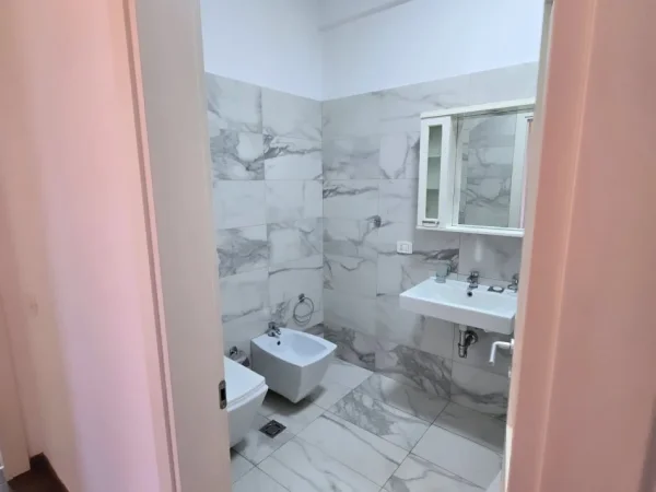 Tirane, shes apartament 3+1 Kati 7, 134 m² 360.000 € (DELIJORGJI)