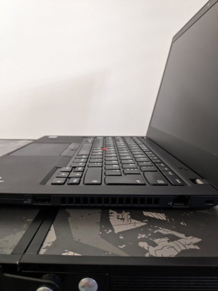 Tirane, shes Laptop Lenovo Thinkpad T490 24 gb RAM