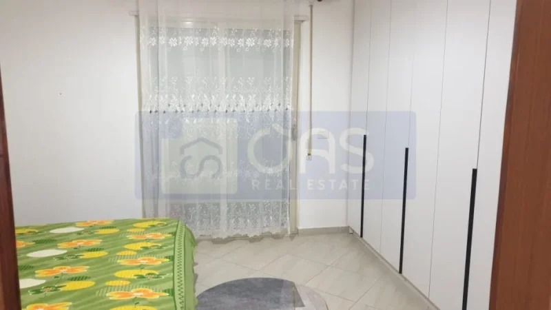 Tirane, jepet me qera apartament 2+1+Aneks+Ballkon Kati 1, 98 m² 450 € (Fresk ,Prane Bunkart 1, Kompleksi Kotorri.)