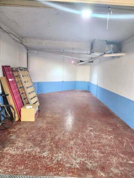 Tirane, jepet me qera magazine Kati -1, 40 m² 300 € (Sulejman Delvina)