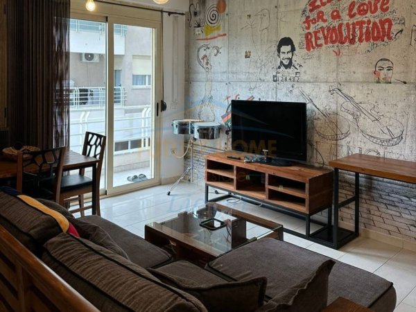 Tirane, jepet me qera apartament 1+1 Kati 2, 55 m² 600 € (Kopshti Zoologjik)