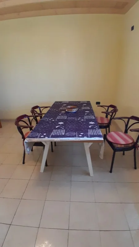 Tirane, jepet me qera apartament 4+1+Aneks+Ballkon Kati 4, 163 m² 600 € (Rezidenca Amerikane, Rr. Vellezerit Kondi)