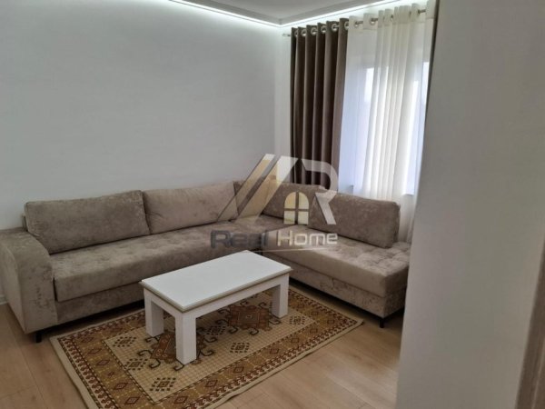 Tirane, jepet me qera apartament 1+1+Ballkon Kati 3, 75 m² 548 € (Siri kodra)