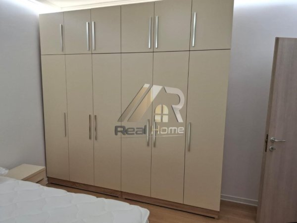 Tirane, jepet me qera apartament 1+1+Ballkon Kati 3, 75 m² 548 € (Siri kodra)