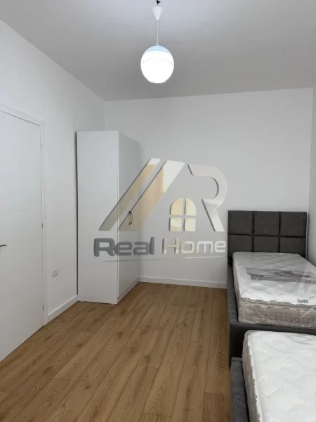 Tirane, jepet me qera apartament 2+1+Ballkon Kati 5, 113 m² 590 € (Teodor Keko)