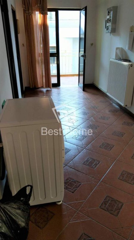 Tirane, jap me qera Vile Kati 1, 300 m² 1.000 Euro (Rruga e Elbasanit)