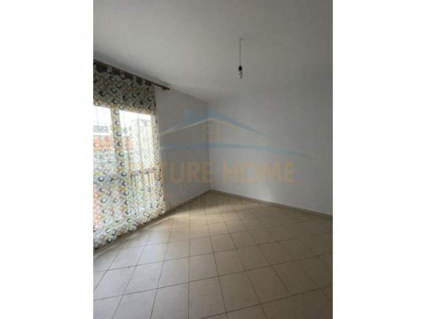 Tirane, jepet me qera apartament 2+1+BLK Kati 4, 90 m² 320 Euro