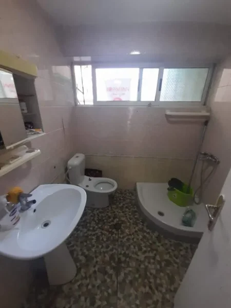 Tirane, shes apartament 1+1+A+BLK Kati 1, 60 m² 120.000 Euro (Rruga Fortuzi)