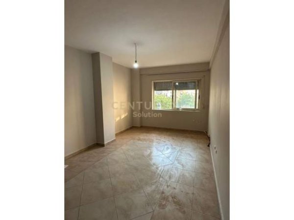 Tirane, shitet 1+1 Kati 3, 57 m² 87.000 Euro