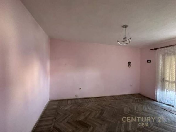 Tirane, shitet apartament 2+1+BLK Kati 3, 150 m² 200.000 Euro (Rruga e Elbasanit)