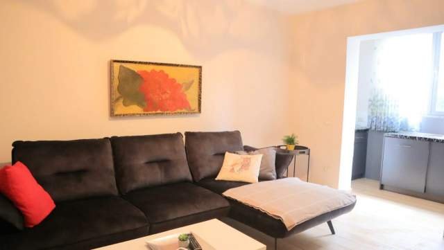 Tirane, jepet me qera apartament Kati 2, 80 m² 50.000 Leke (tek Vila Gold)