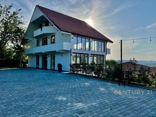 Tirane, jepet me qera bar-resorant Kati 4, 1.425 m² 3.500 Euro (Baldushk)