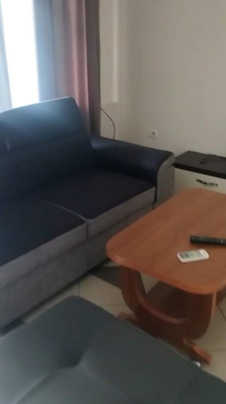 Tirane, jepet me qera apartament 1+1 Kati 1, 50 m² 30.000 Leke (prane Big Market)