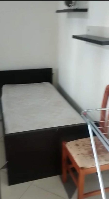 Tirane, jepet me qera apartament 1+1 Kati 1, 50 m² 30.000 Leke (prane Big Market)