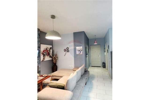 Tirane, jepet me qera apartament 1+1+BLK Kati 1, 550 Euro (Kodra e Diellit)