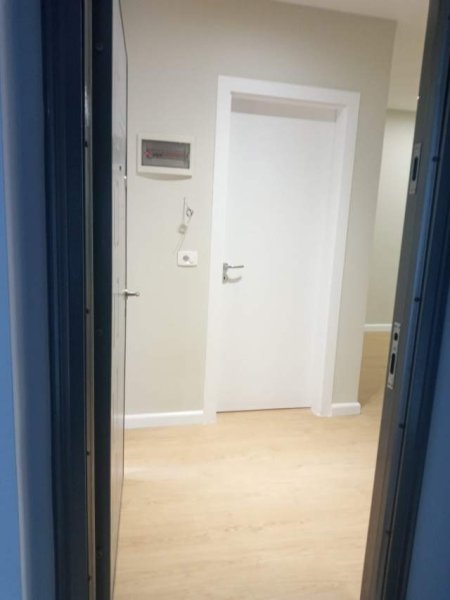 Tirane, jepet me qera apartament 1+1 Kati 1, 48 m² 350 Euro (Sadik Petrela)