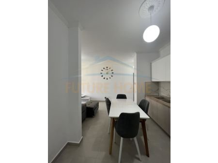 Tirane, jepet me qera apartament 2+1+BLK Kati 5, 102 m² 400 Euro