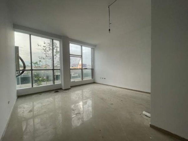 Tirane, jepet me qera ambjent biznesi Kati 1, 60 m² 500 Euro (Unaza e Re)