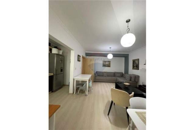 Tirane, shes apartament 2+1+BLK Kati 3, 112 m² 225.000 Euro (kafe roma)